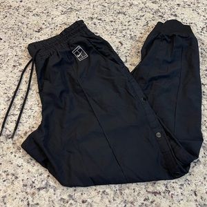 Nike Women Joggers/Windbreaker Pants